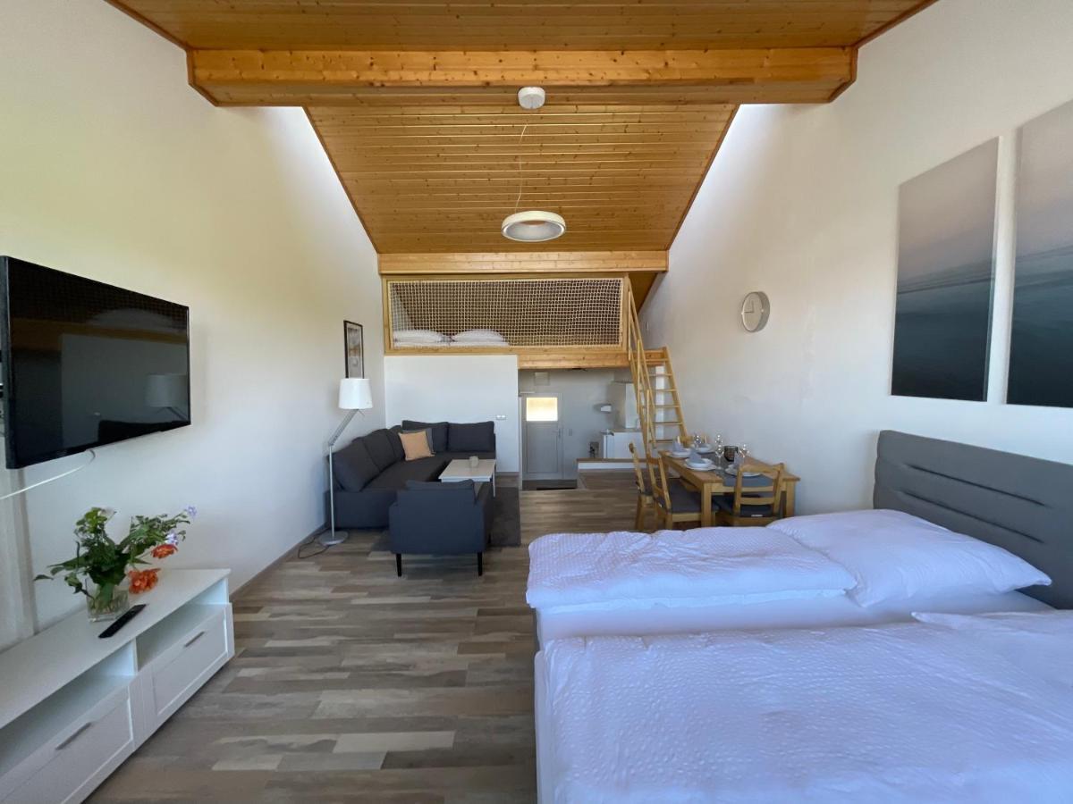 Sweet Rooms Bubesheim Exterior photo