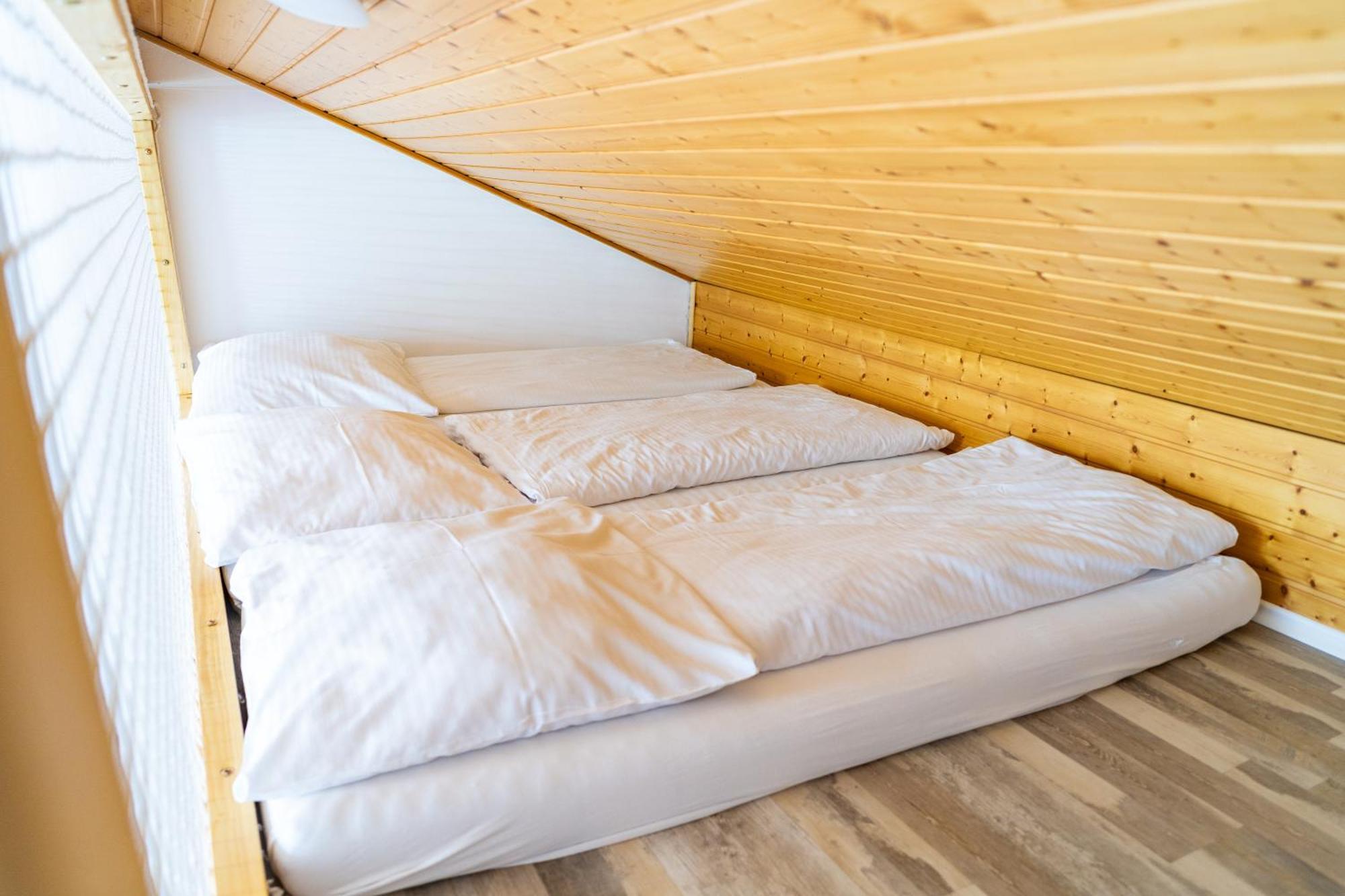 Sweet Rooms Bubesheim Exterior photo